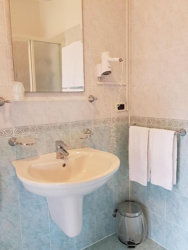 B&B Alla Torretta Bellagio Esterno foto